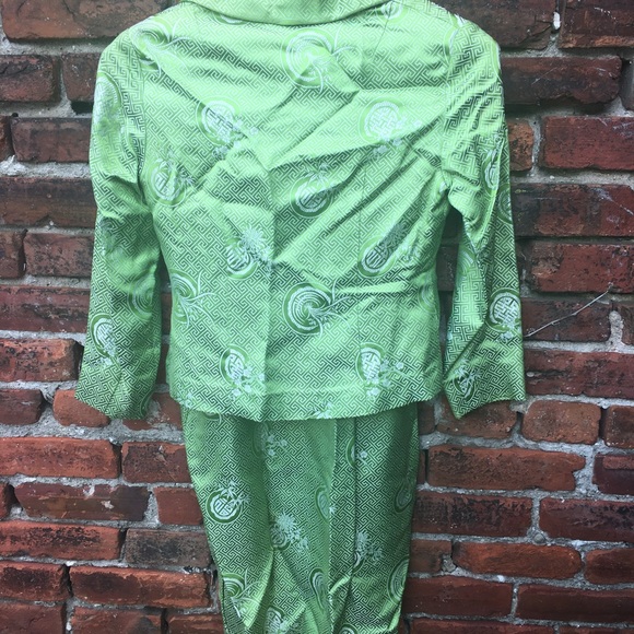 Exquisite Asian Patterned 2 Piece Handmade Suit - Picture 4 of 5